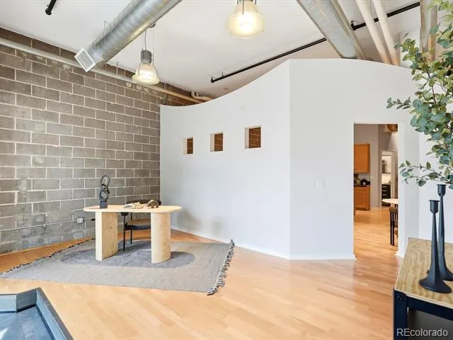 2142 Curtis Street #102 Denver, CO 80205