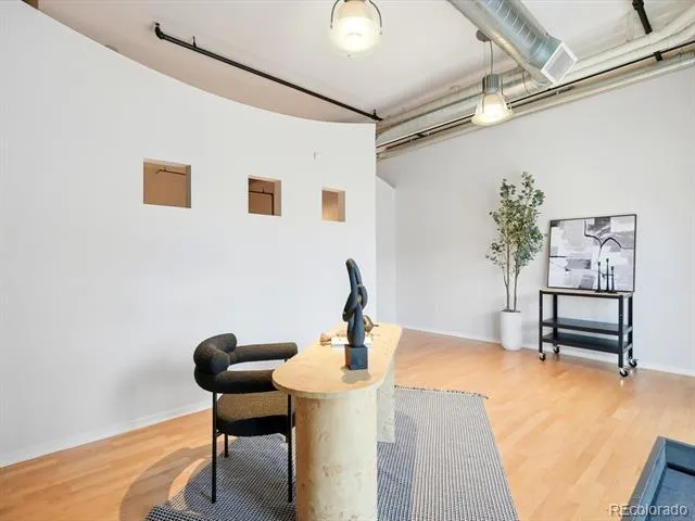 2142 Curtis Street #102 Denver, CO 80205