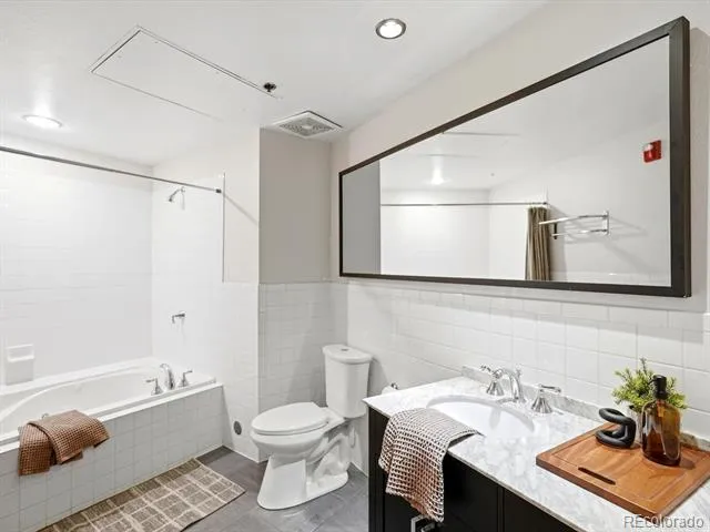 2142 Curtis Street #102 Denver, CO 80205