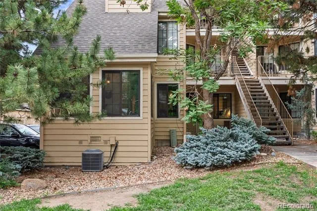 910 S Dahlia Street #A Denver, CO 80246