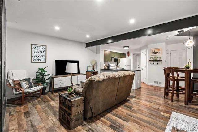 910 S Dahlia Street #A Denver, CO 80246