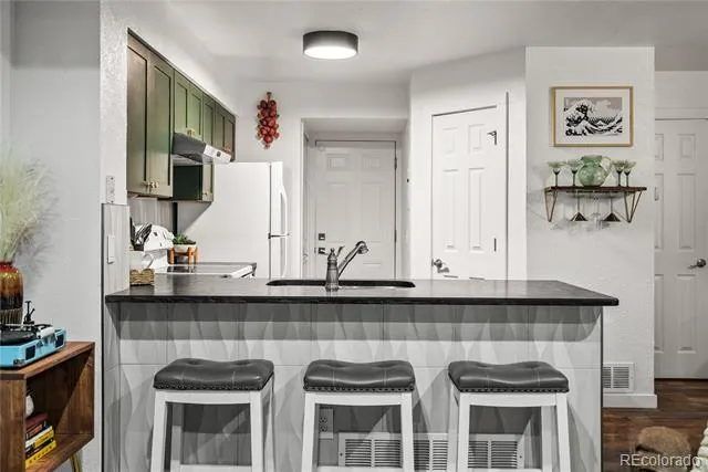 910 S Dahlia Street #A Denver, CO 80246