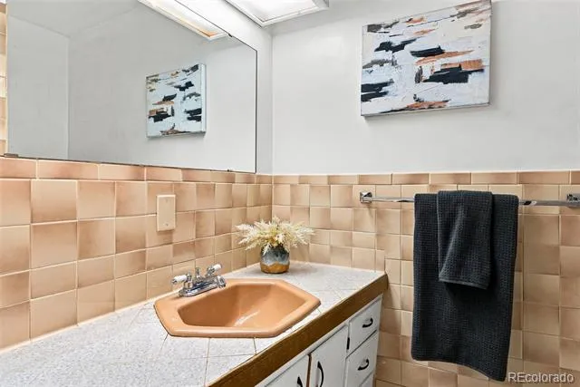 7990 Crest Drive Lakewood, CO 80214