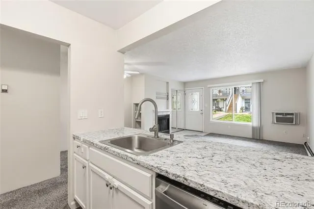 532 Oakwood Drive #D105 Castle Rock, CO 80104