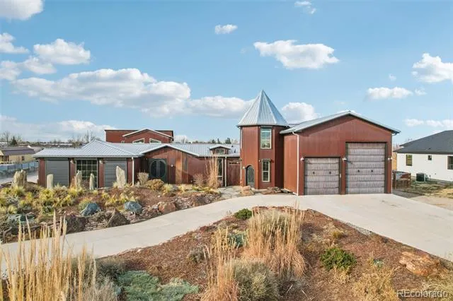 318 Lilac Drive Lochbuie, CO 80603