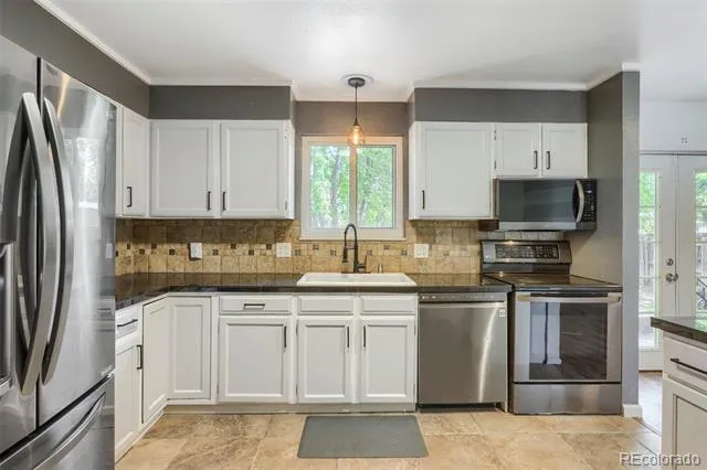 4646 S Mobile Way Aurora, CO 80015