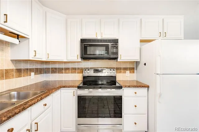 9565 W Dakota Avenue Lakewood, CO 80226
