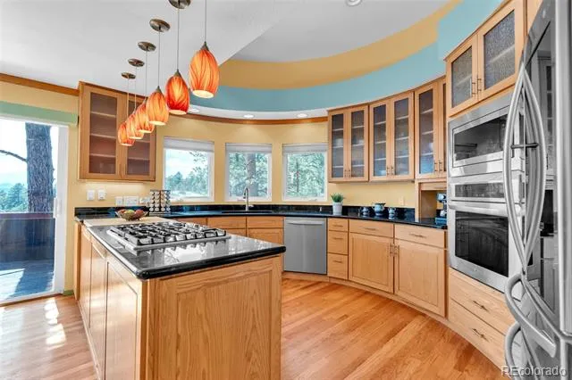 2255 Stonecrop Way Golden, CO 80401