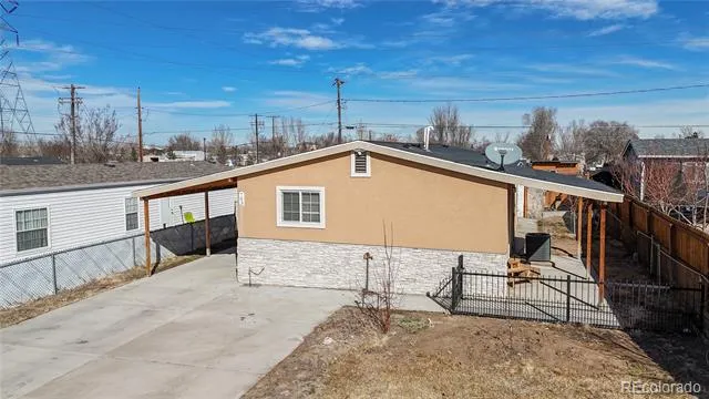 703 Locust Avenue Lochbuie, CO 80603