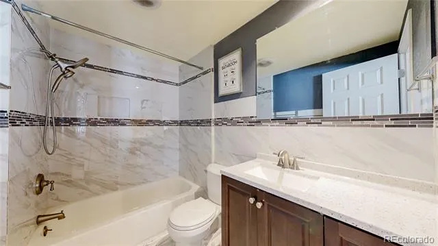703 Locust Avenue Lochbuie, CO 80603