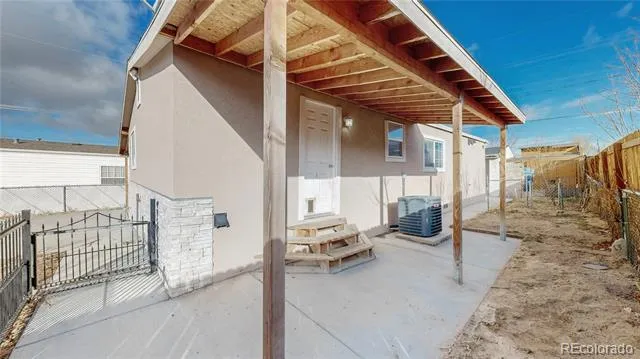 703 Locust Avenue Lochbuie, CO 80603