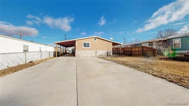 703 Locust Avenue Lochbuie, CO 80603