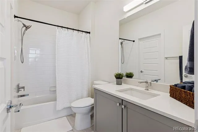 8848 S Kipling Way #205 Littleton, CO 80127