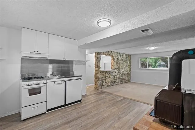 1553 S Tucson Street Aurora, CO 80012