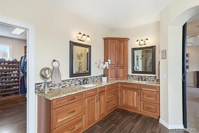 6558 S Riviera Way Aurora, CO 80016