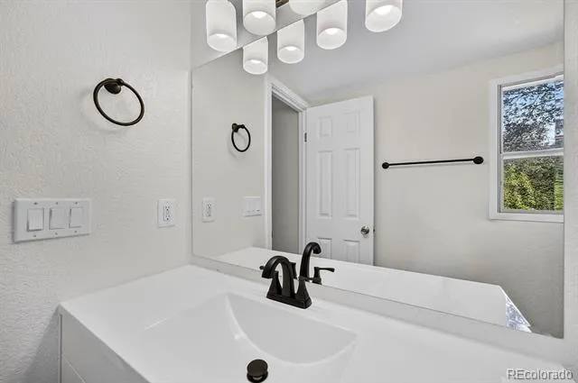 713 Santa Barbara Avenue Pueblo, CO 81005
