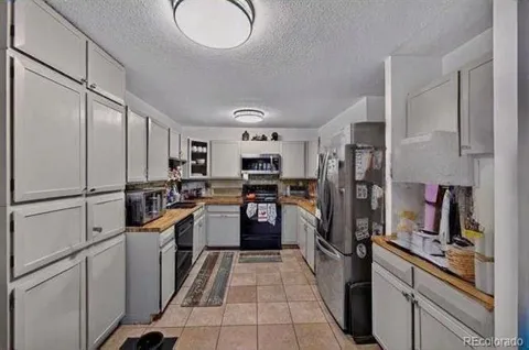 9380 E Center Avenue #1B