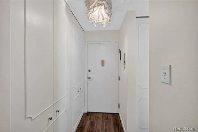 9380 E Center Avenue #1B Denver, CO 80247