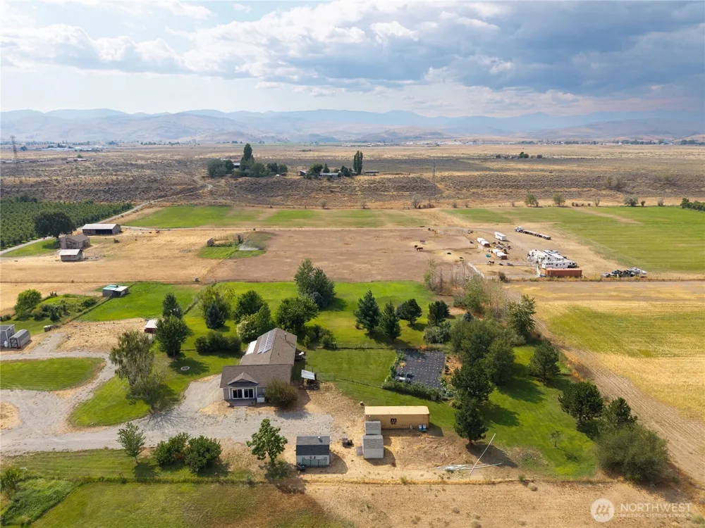 6 Peacock Lane Omak, WA 98841