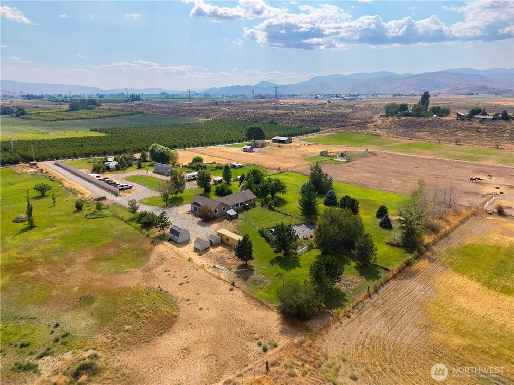 6 Peacock Lane Omak, WA 98841