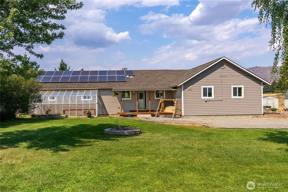 6 Peacock Lane Omak, WA 98841