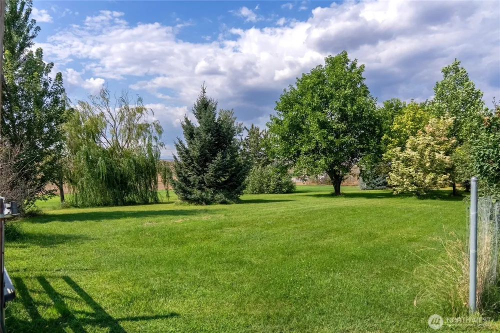6 Peacock Lane Omak, WA 98841