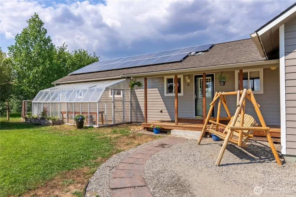 6 Peacock Lane Omak, WA 98841