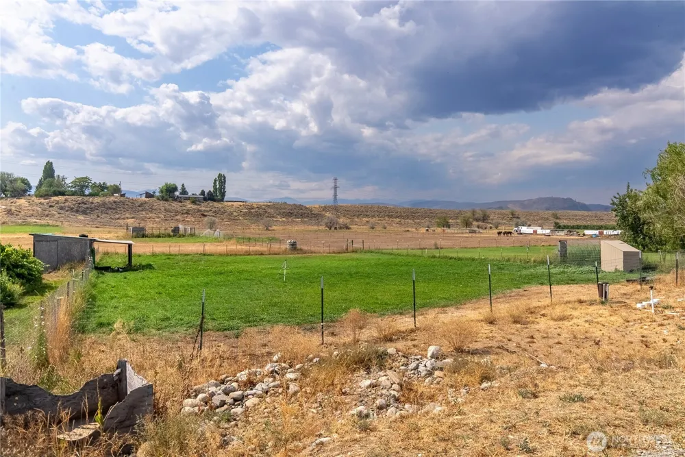 6 Peacock Lane Omak, WA 98841