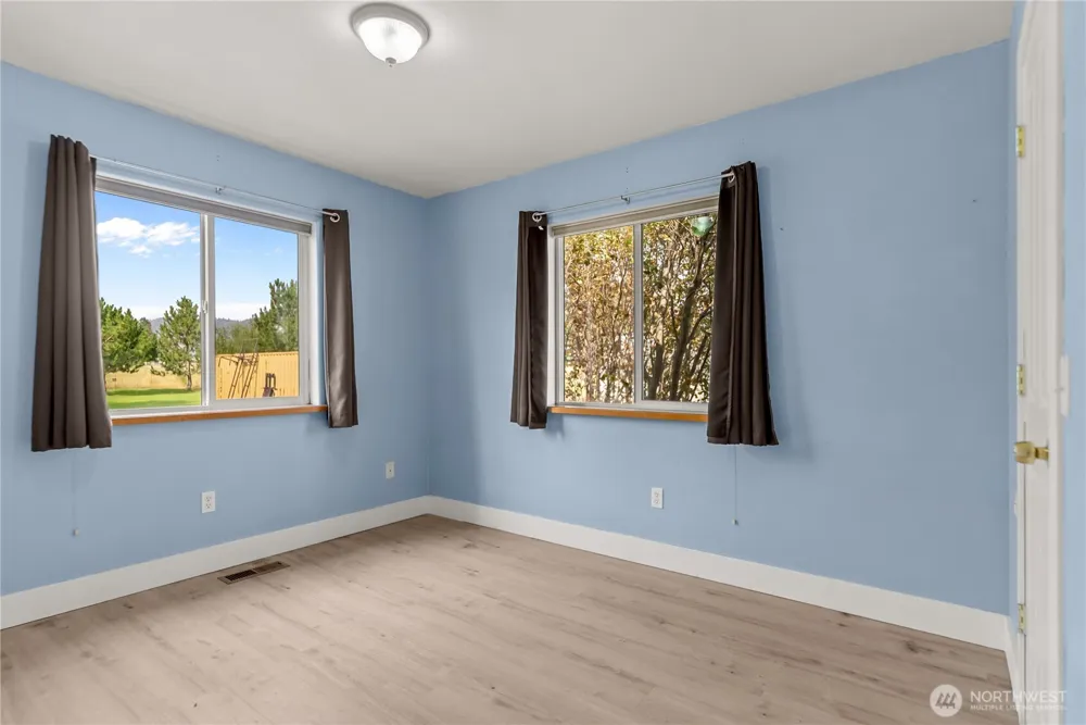 6 Peacock Lane Omak, WA 98841