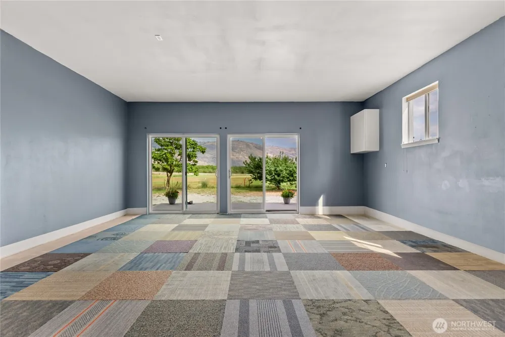 6 Peacock Lane Omak, WA 98841