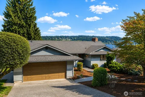 3920 NE 157th Place