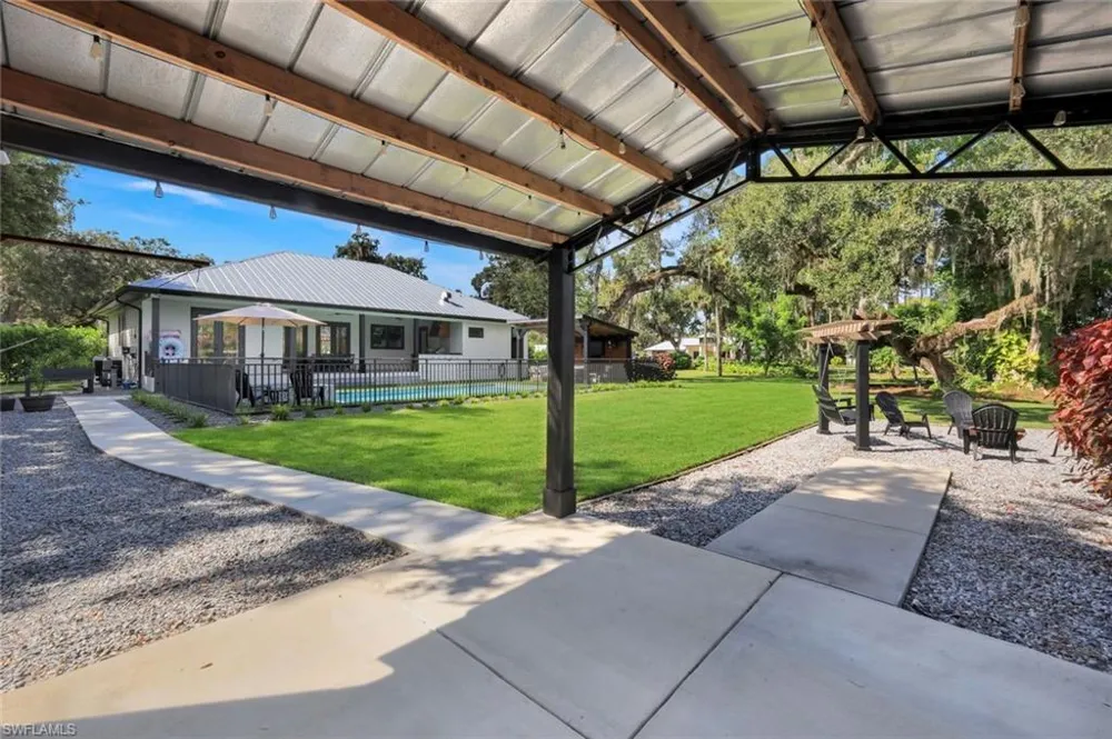 628 Harbor Drive Labelle, FL 33935