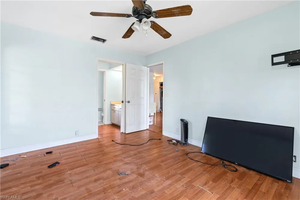 410 SE 2nd Street Cape Coral, FL 33990