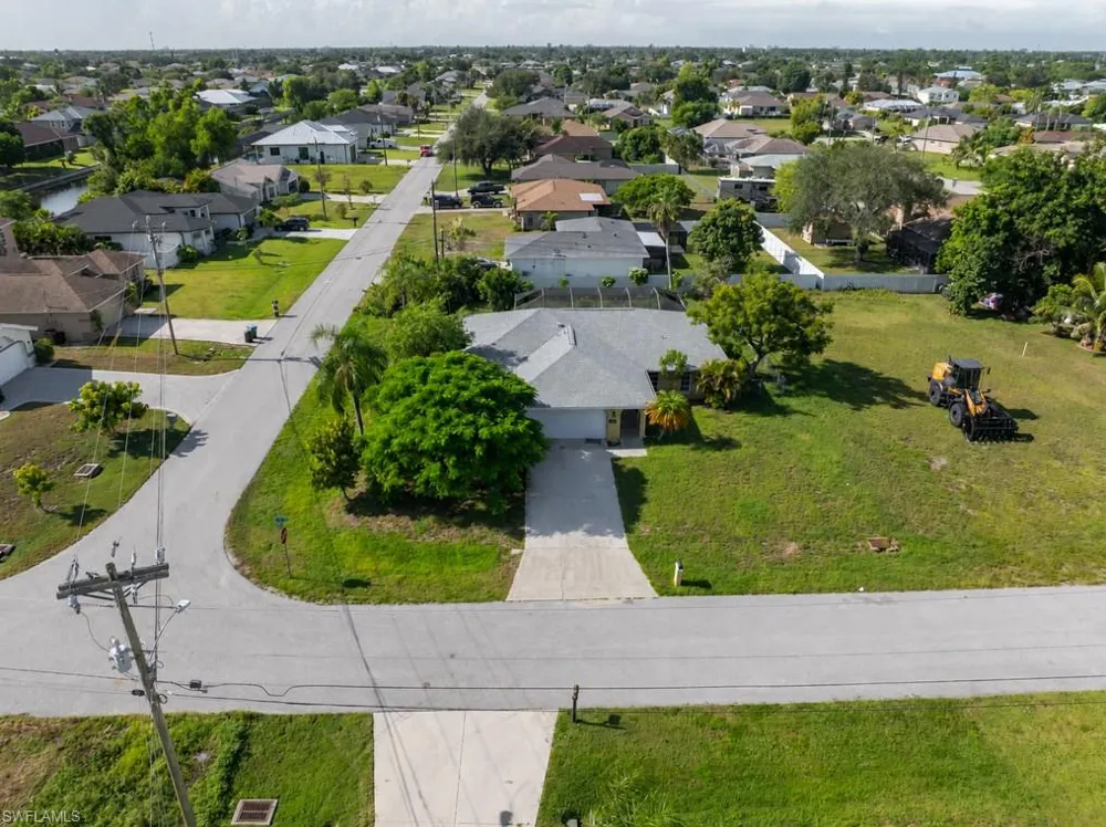 410 SE 2nd Street Cape Coral, FL 33990