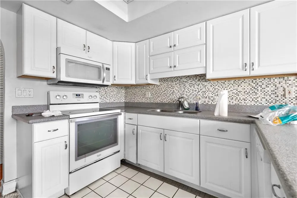 410 SE 2nd Street Cape Coral, FL 33990