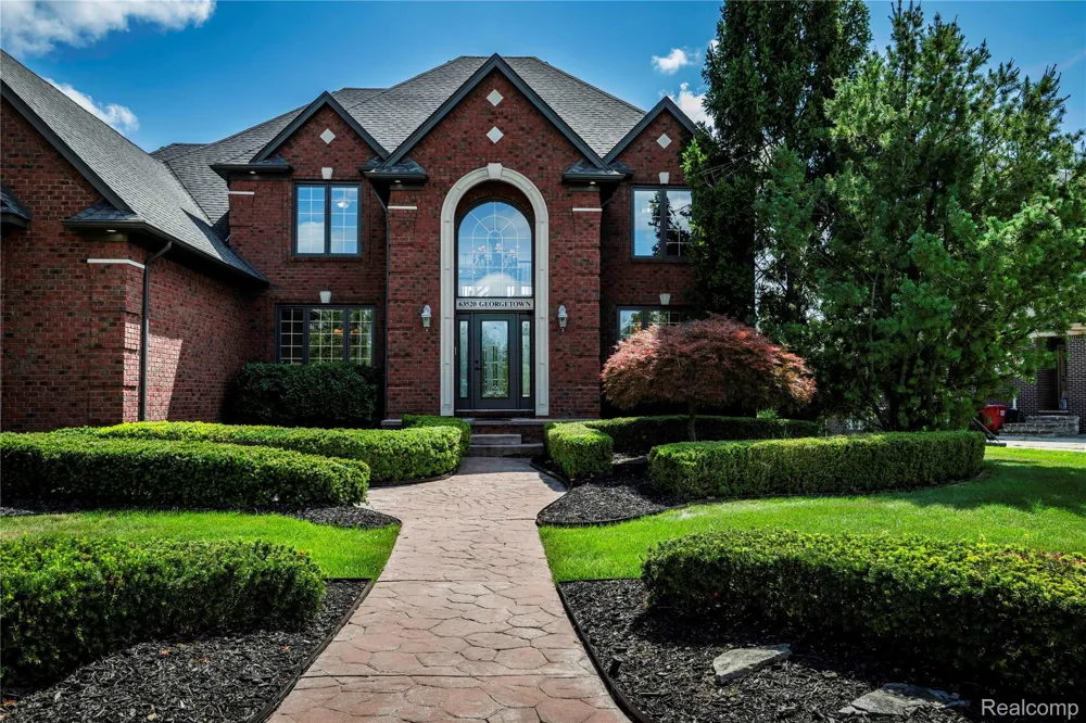 63520 Georgetowne S Washington Township, MI 48095