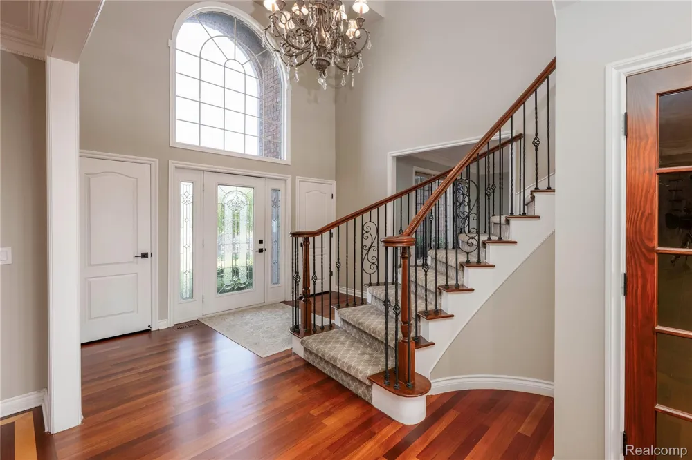 63520 Georgetowne S Washington Township, MI 48095