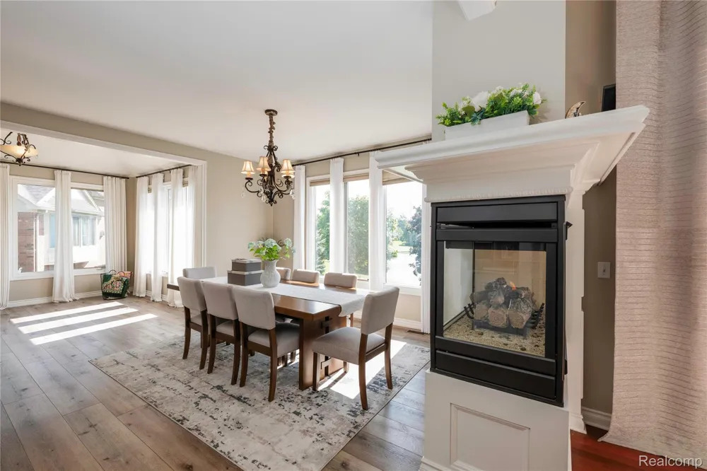 63520 Georgetowne S Washington Township, MI 48095
