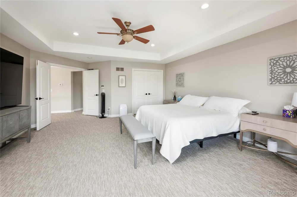63520 Georgetowne S Washington Township, MI 48095