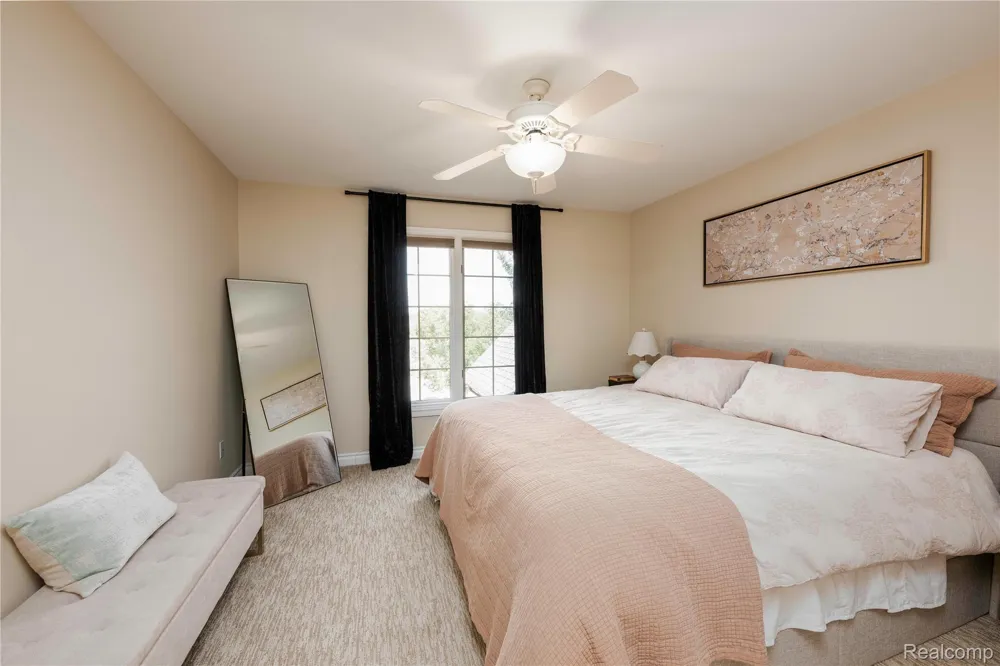 63520 Georgetowne S Washington Township, MI 48095