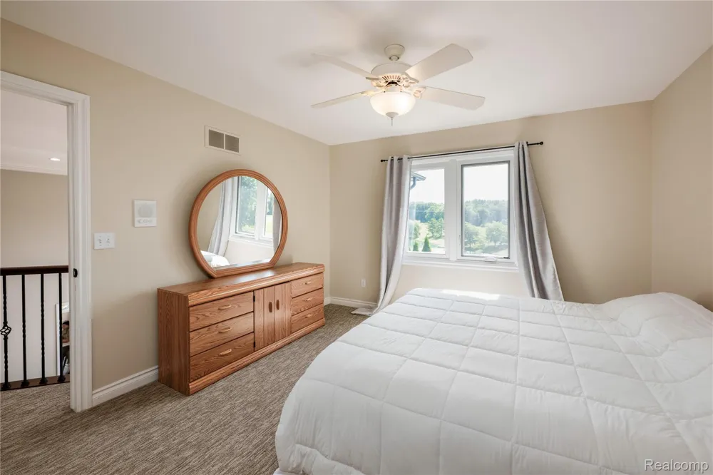 63520 Georgetowne S Washington Township, MI 48095