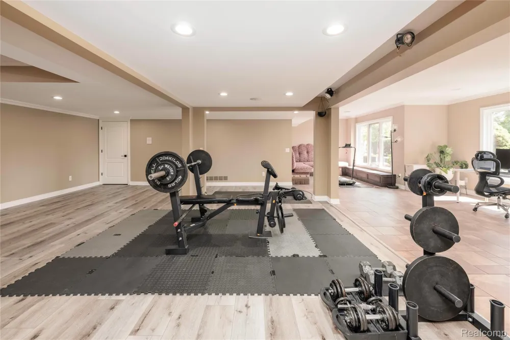 63520 Georgetowne S Washington Township, MI 48095