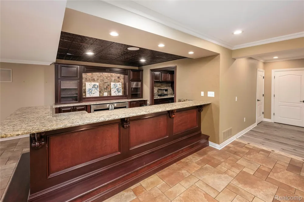 63520 Georgetowne S Washington Township, MI 48095