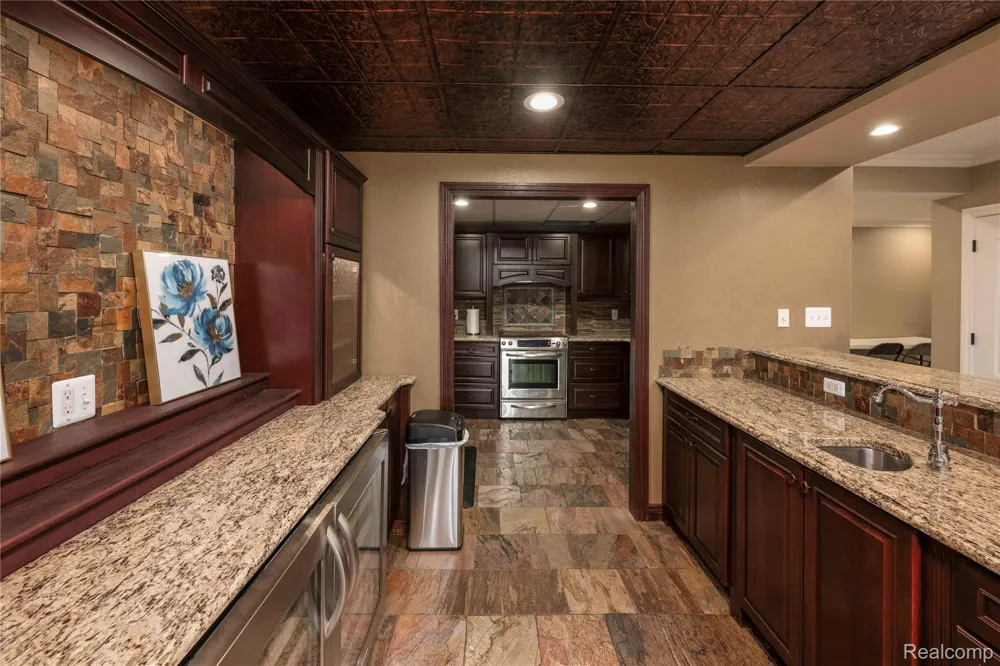 63520 Georgetowne S Washington Township, MI 48095