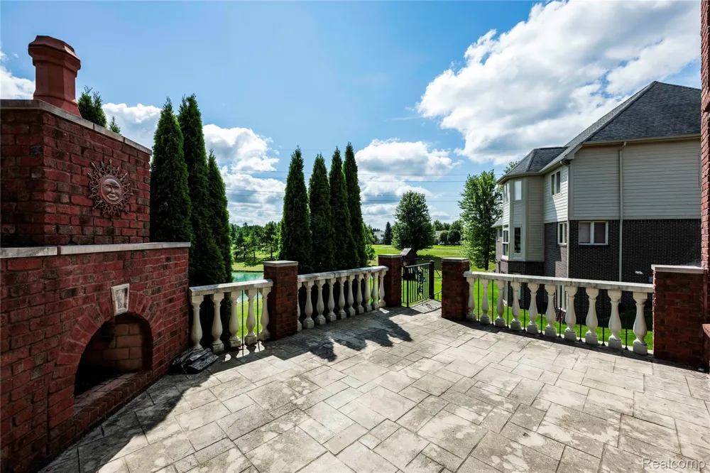63520 Georgetowne S Washington Township, MI 48095