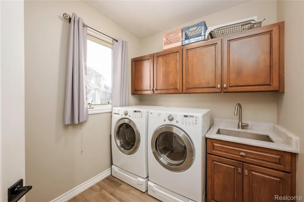 63520 Georgetowne S Washington Township, MI 48095