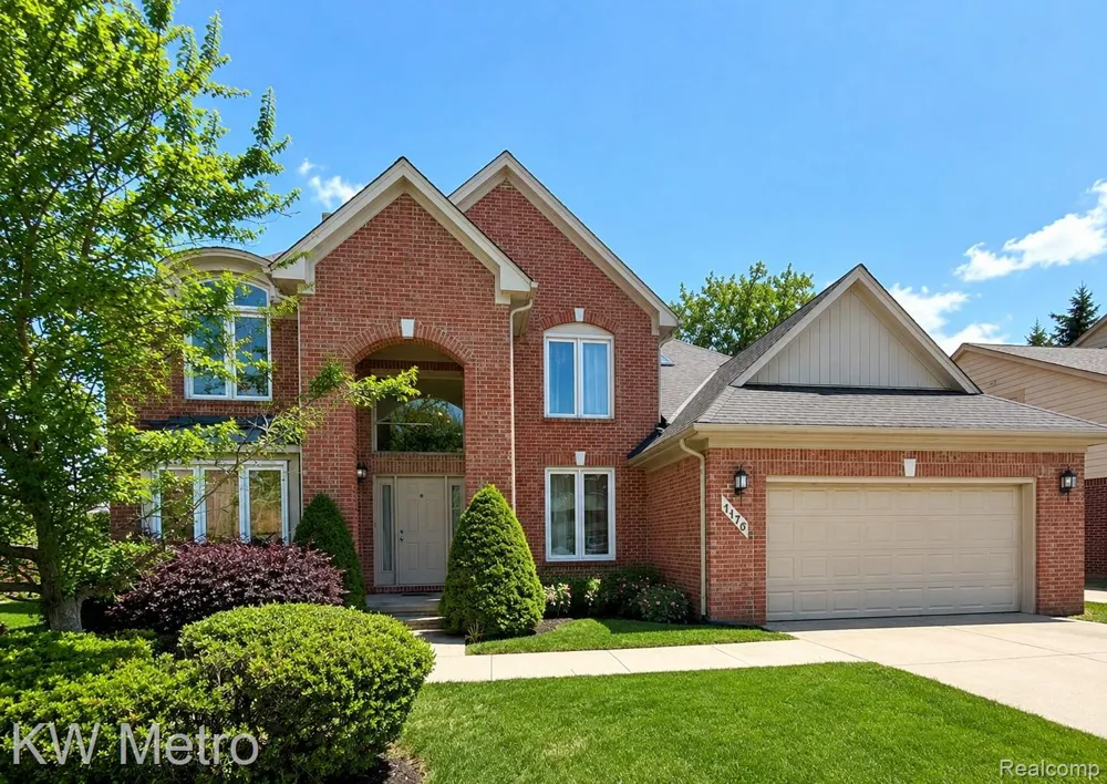 1176 CADMUS DRIVE Troy City, MI 48085