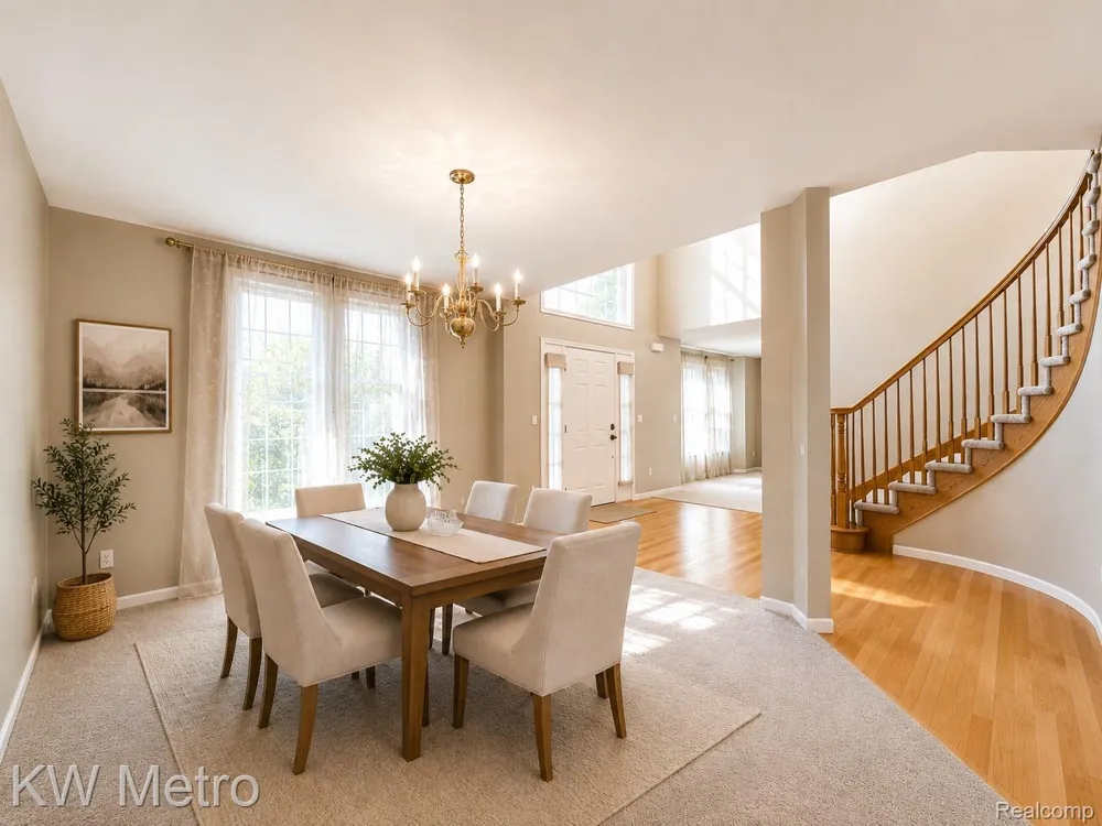 1176 CADMUS DRIVE Troy City, MI 48085