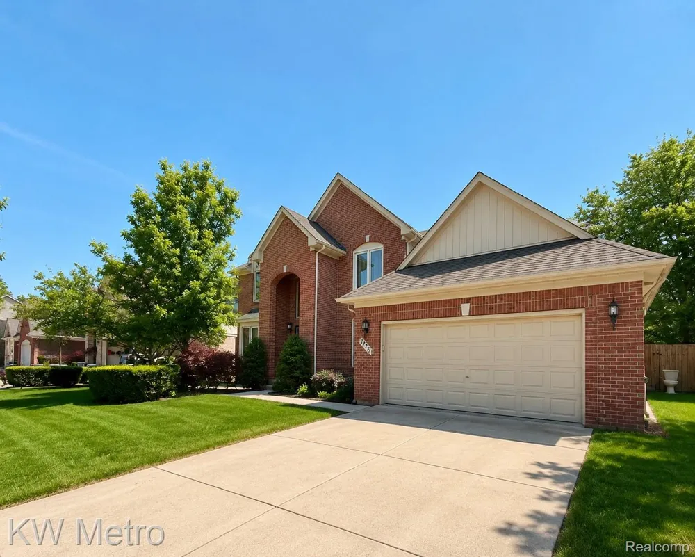 1176 CADMUS DRIVE Troy City, MI 48085