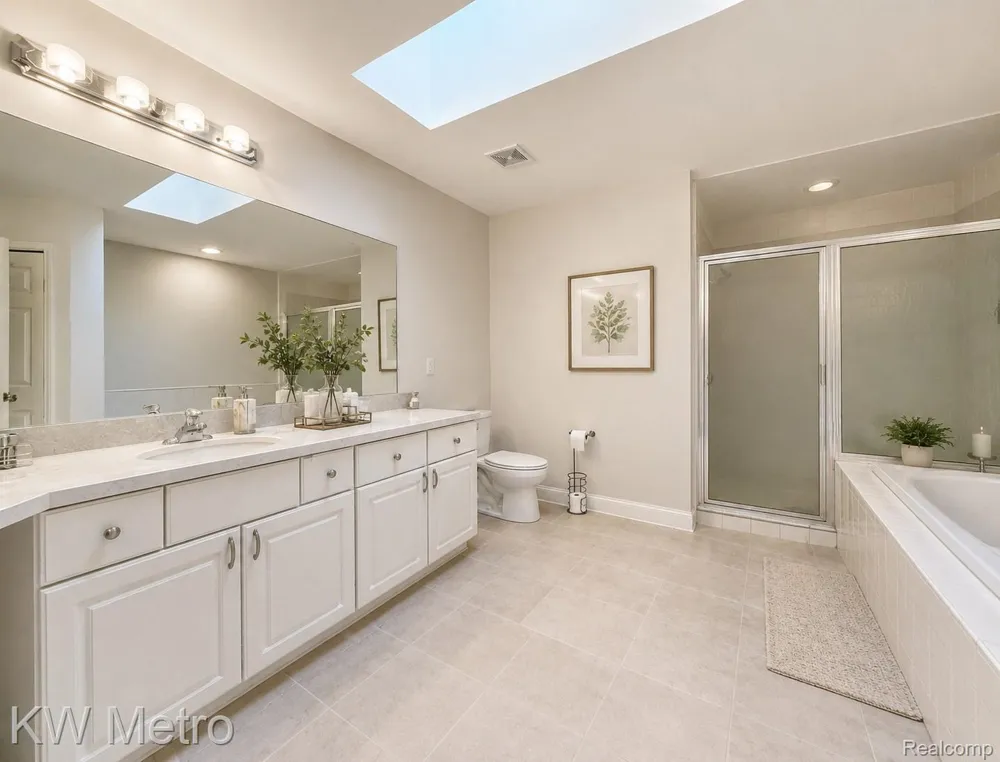 1176 CADMUS DRIVE Troy City, MI 48085